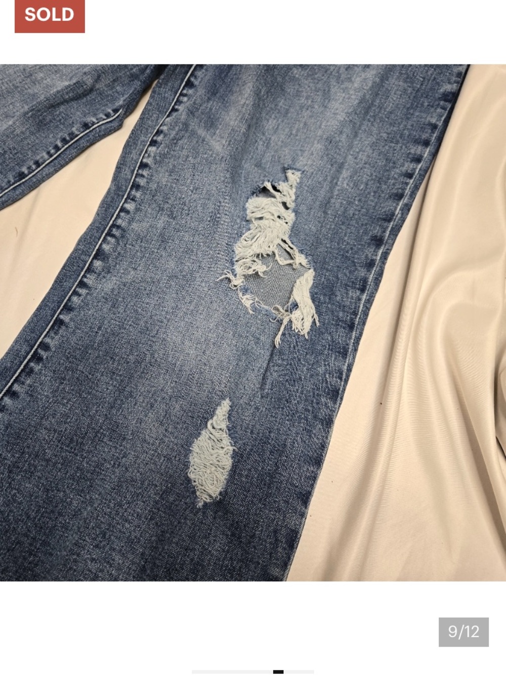 EXPRESS medium wash distressed raw hem high rise wide leg jeans‎ 8
